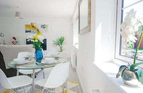 Central 2 Bedroom Flat with 2 Parking Spaces, Quiet and Modern Stay - Foto 13