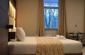 Afan Valley Hotel Suites Modern Valley Contractor Suite with Fast WiFi & Easy Check-in - Foto 9