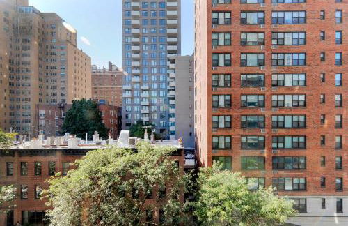 Blueground Yorkville pool nr Carl Schurz Park NYC-2094 - Foto 14