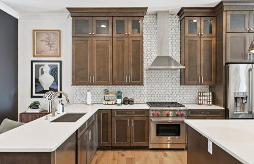 Downtown Riverfront Luxury, Steps to River Street - Foto 3