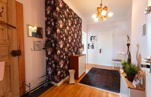 AAB Apartment 80qm mit 2 Schlafzimmern, Self-Check-in mit Wlan und gratis Parkplatz am Haus - Foto 9