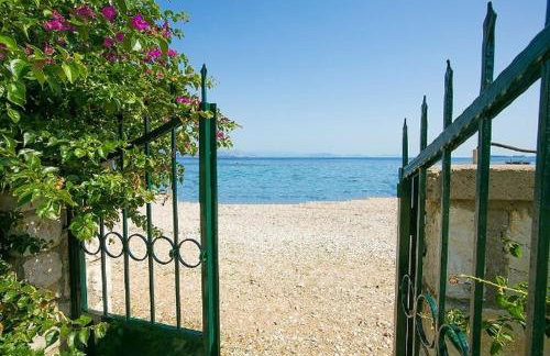 Cote Jardin Seafront Villa Direct access to the beach - Foto 39
