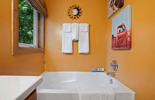 Rustic A-Frame Chalet with Hot Tub & Scenic Views in Mount Jackson, Virginia - Photo 46