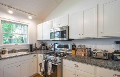 Driftwood Cottage by Rove Travel - Serene Cottage - Foto 11