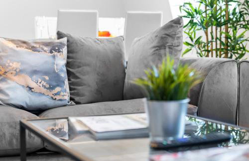 Modern Two Bed Apartment - Netflix - Balcony - Parking - 5MC - Foto 8