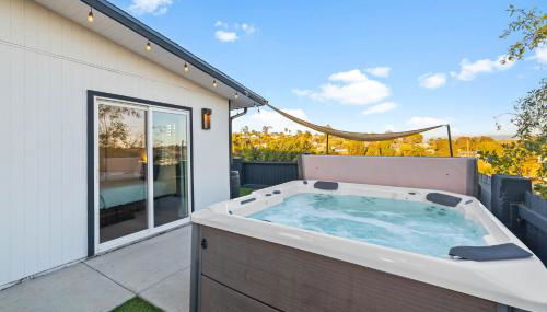 Dog-Friendly House with Hot Tub, AC, Game Room - Photo 4