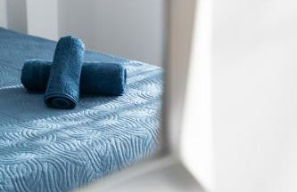 Colorful city apartment - Photo 8