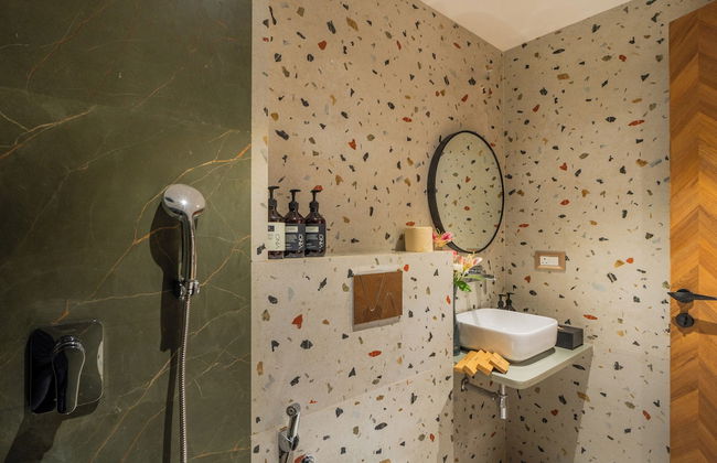 ELIVAAS Kamerios Verano 1 BHK with Pool - Photo 37