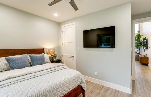 Hot Tub, Fire Pit! High-End Cedar Creek Lake Haven - Foto 17