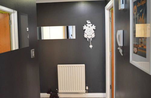 Large 2 bed flat, 2 bath, free parking & lift - Foto 20