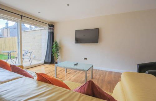 Stylish Modern Newly Built Apartment 15 min From City Centre - Foto 7