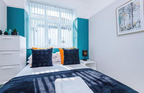 "Eastville Court Rhyl" by Greenstay Serviced Accommodation - A Cosy 2 Bedroom Bungalow with Parking, Dog Friendly, Close To Beaches, Shops & Restaurants - Ideal for Families, Friends, Couples & Business Travellers - Photo 12