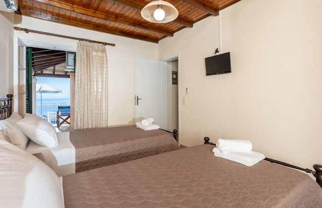 Villa Elia Large Private Pool Walk to Beach Sea Views A C Wifi Car Not Required - 1978 - Foto 40