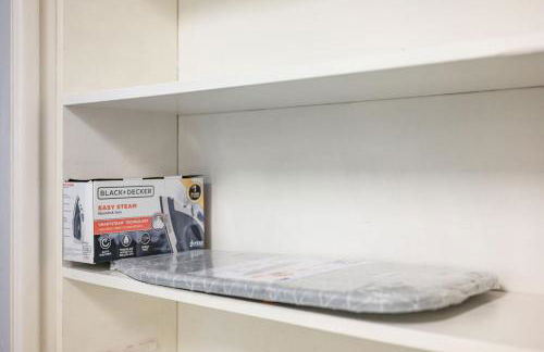 Airy Large Backyard Oasis Perfect Family Getaway - Foto 34