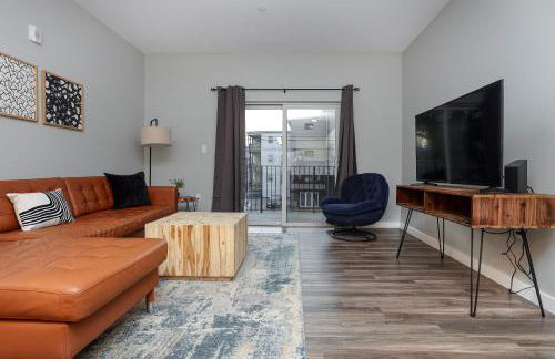 Luxury Apartment with Gym, Steps From Commuter Rail #2009 - Foto 9