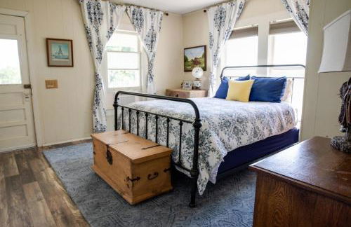 Stay on a 350-acre Cattle Ranch! Brazos River! Tubing! Petting zoo! - Foto 2