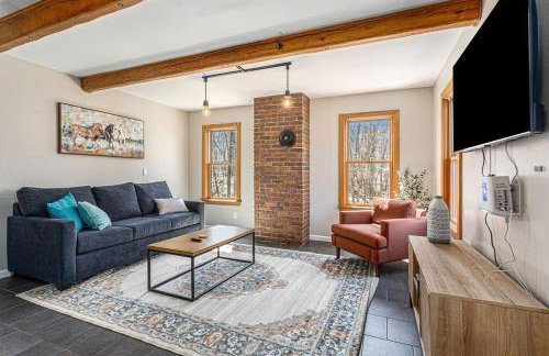 The Hopkins Hideaway - 40 Acres with trails, Arcades, Hot Tub, Fire Pit - Foto 15