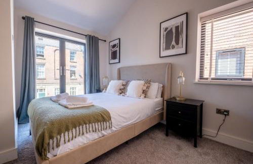 Luxury 4BDR House By Torr Property Group Short Lets & Serviced Accommodation With Free Gated Secure Parking & Private Patio Garden Liverpool - Foto 53