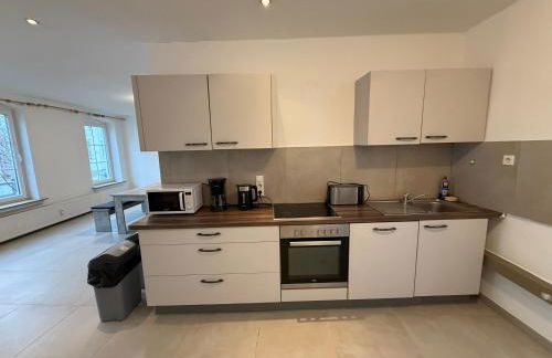 Große möblierte Wohnung im Zentrum von Lage - Foto 18