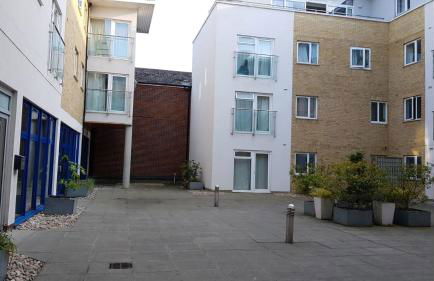 Blue Sky Apartments@ Abbots Yard, Guildford - Foto 11