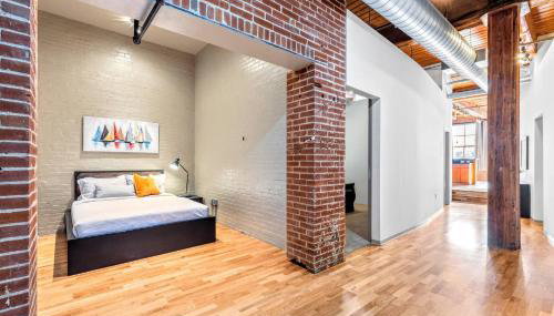 Celebrate the Season in a Trendy STL Loft 4D - Foto 2, Other