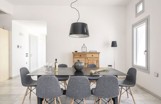 Luxury Villa With Pool And Sea View..! - Photo 38