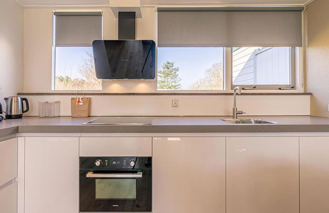 Cozy Holiday Home With hot tub on Texel - Foto 12