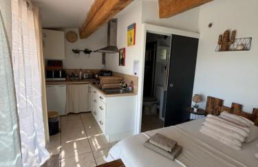 Studio dans maisonnette en pierre - Foto 2