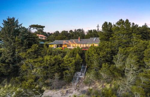 Riverfront! Family Friendly, Hot Tub, Fire Pit, EV - Foto 56