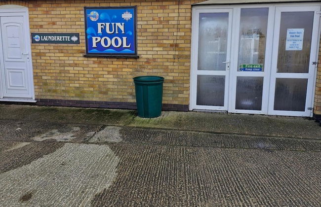 3-bed Caravan - Sleeps 8 - Pool Onsite - Petsok - Foto 20