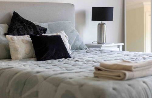 Huge 6 Bed House with Entertainment room and Hotub - Foto 7