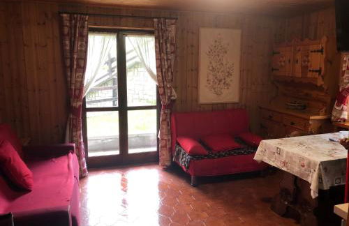 AMPIO MONOLOCALE IN CENTRO CHAMPOLUC - Foto 6