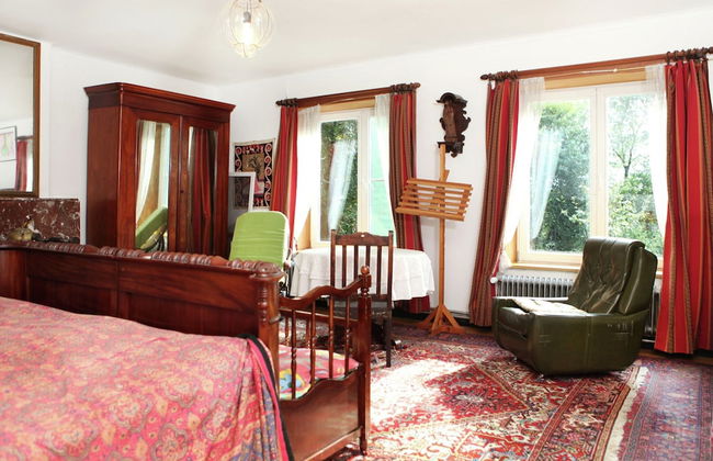 Spacious 11-bed Family Retreat - Photo 6