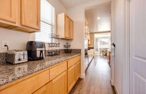 1 Mi to Golf! Spacious and Modern Home in Dinuba - Foto 11