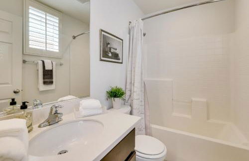 Walk to Public Transit Oceanside Home with Balcony - Photo 14