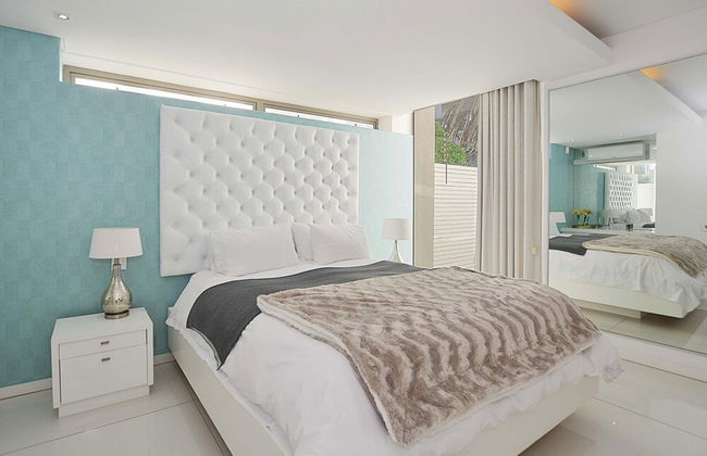 Villa Bleu Blanc in Camps Bay With Pool and Views - Foto 18