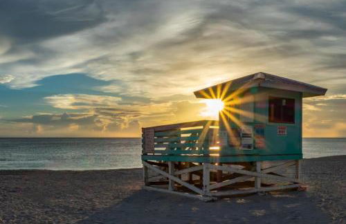 Heat of Siesta Village Walk to Beach w heated Pool - Foto 35