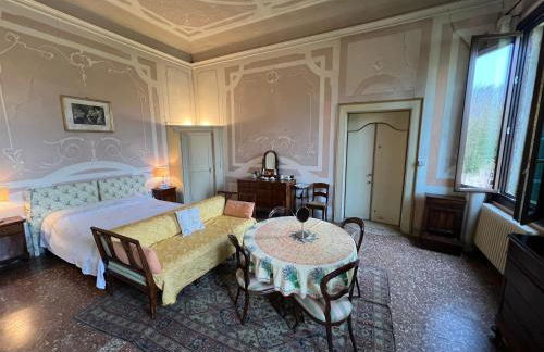 Big Scuderia Country Mansion 5500SquareFeet - Photo 1