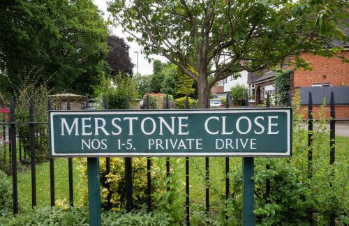 Emirates House, Luxe 5 Bed, with King sized Beds, next to Aiport & NEC, JLR 5 mins - Foto 22