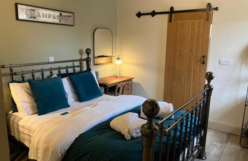 The Shearer's Hut in the Peak Park - Photo 32