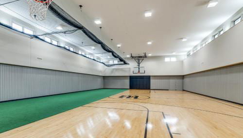 Luxe Long Lake Estate! Courts, Pool and Game Room - Foto 3