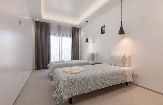 Correeira Luxury Residence T2 E - Albufeira, Pools, Wifi, Bbq, Beach - Foto 3