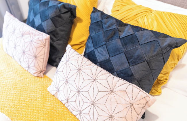 2 Bed Flat with Parking Near Waterfront - Foto 3