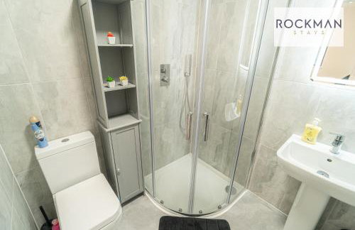 Royal Oak Apartments 3 - Secure Parking - Perfect for Contractors - 2 Bedroom - 2 Bathroom - Fast Wi-fi - Long Term Stays - - Foto 4