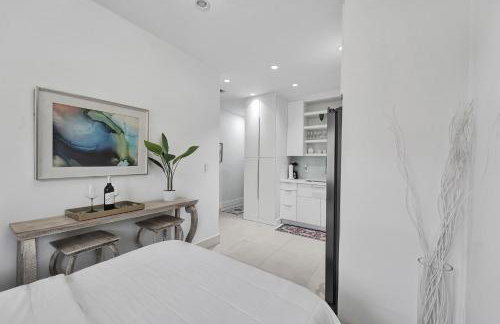 SOBE Monarch 1 - 2 BEDROOM 2 BATHROOM - MODERN APTS -WALK TO OCEAN DRIVE -2 INDEPENDENT 1 BEDROOM 1 BATHROOM APTS - Foto 30