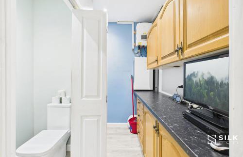 Refurbished 4-Bed, Open-Plan Living, Sleeps 10 - Foto 53