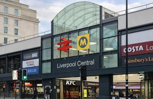 Central Apt - Sleeps 6- Steps to Bars & Restaurant - Foto 20