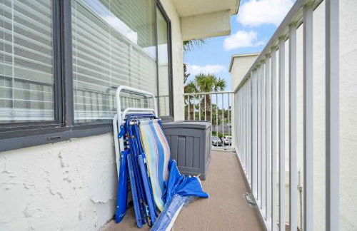 Stunning Ocean Views, Huge Patio, Heated Pool and Amenities! - Foto 49