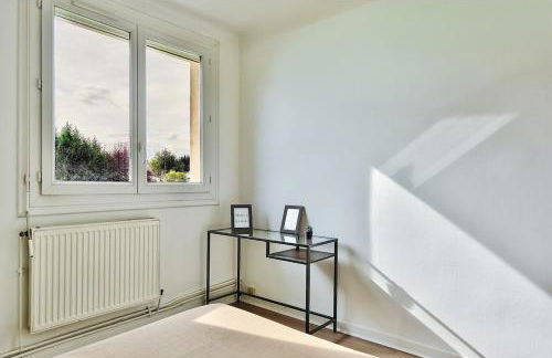 Appartement de charme, proche de toutes commonidités - Foto 4