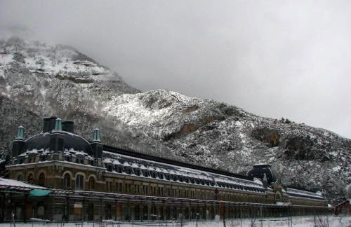 The family bienvenidos a Canfranc - Foto 28